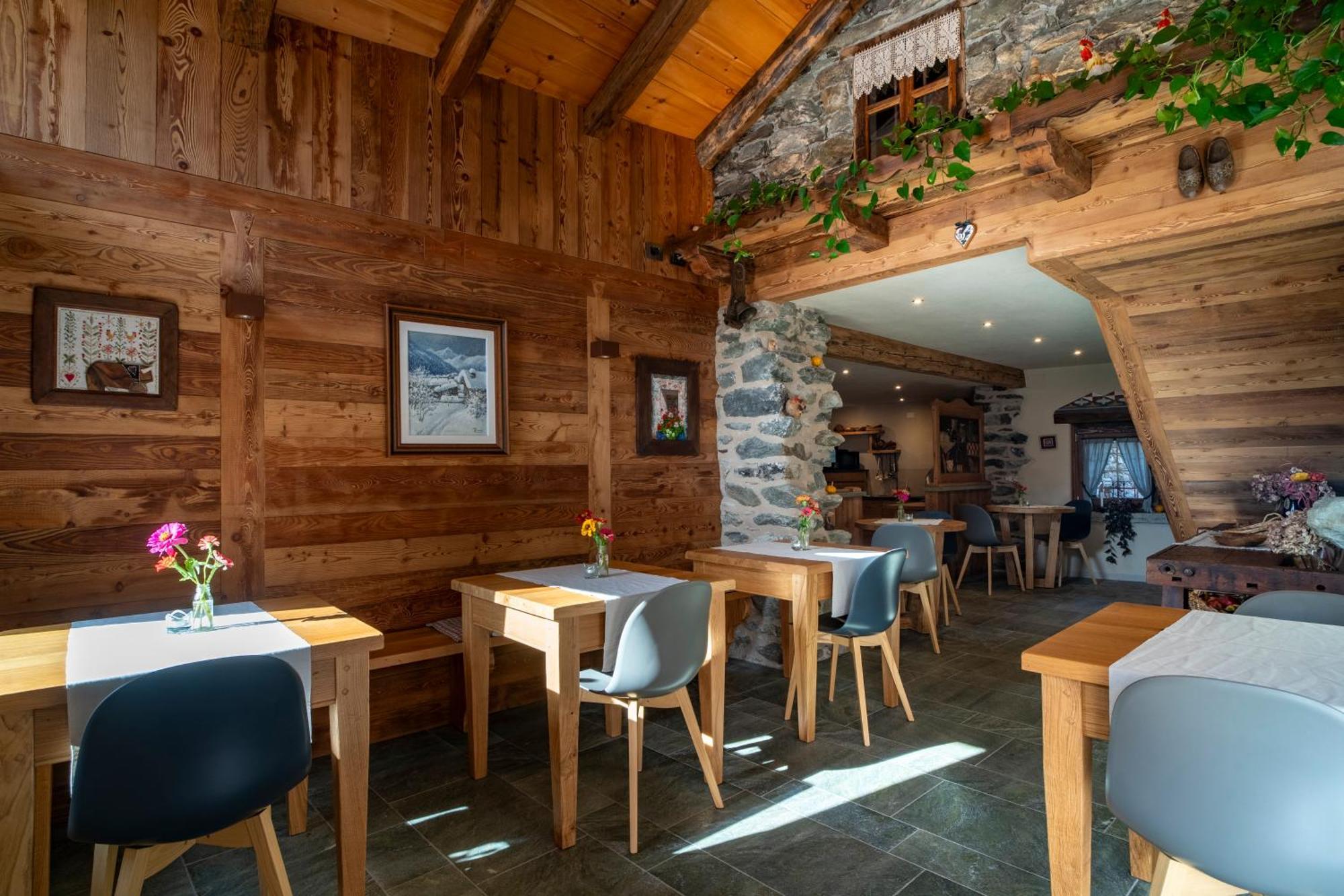 Au Coeur Du Village Chambres D'Hotes & Spa Arnad Εξωτερικό φωτογραφία