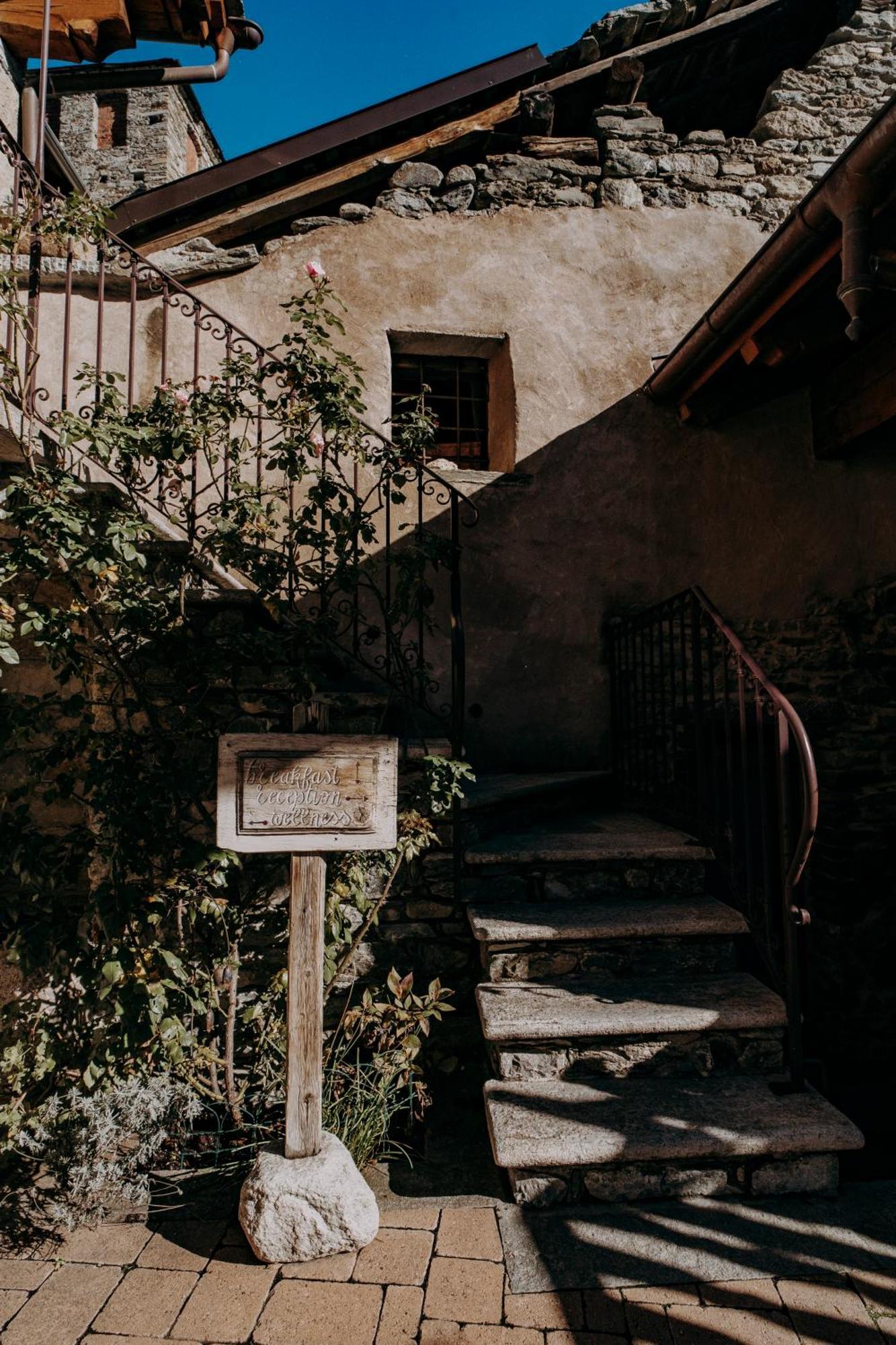 Au Coeur Du Village Chambres D'Hotes & Spa Arnad Εξωτερικό φωτογραφία